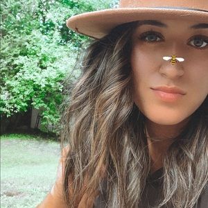 Meet your Posher, Leah